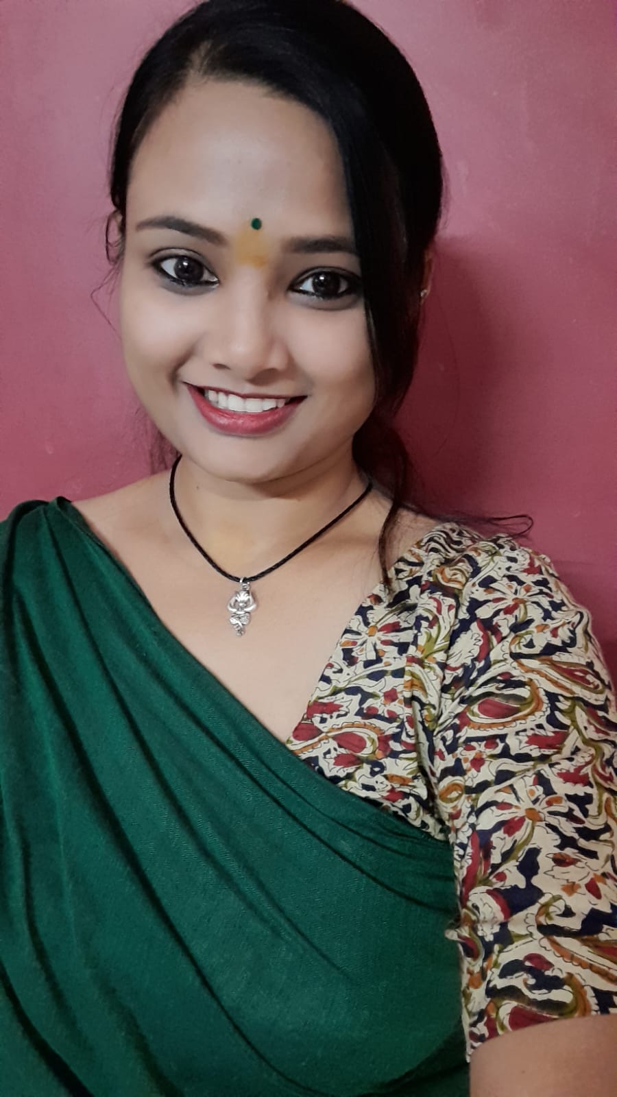 সোনালী ঘোষ সোনালী ঘোষ