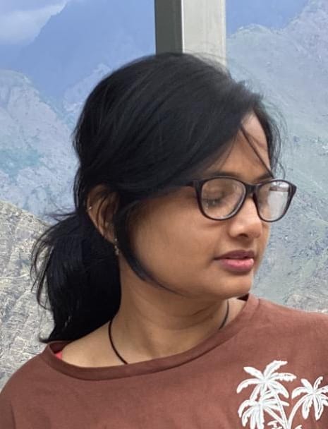 সোনালী ঘোষ-এর গুচ্ছ কবিতা সোনালী ঘোষ-এর গুচ্ছ কবিতা