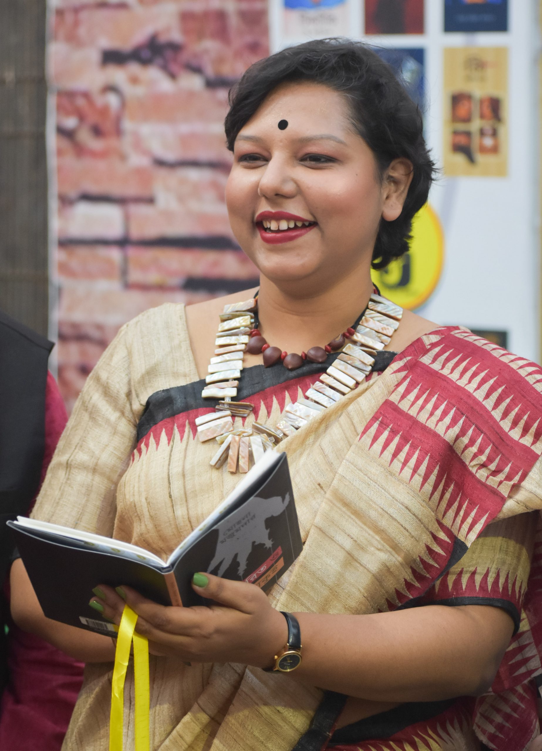 মোহনা মজুমদার-এর গল্প মোহনা মজুমদার-এর গল্প