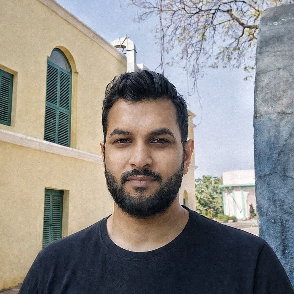 এয়ারপডে কাম্যু / অরিজিৎ লাহিড়ী